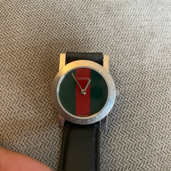Gucci vintage stainless steel authentic watch. - Picture 3 of 8